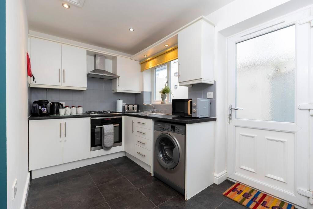 Town Centre & All The Comforts! Guisborough Exterior foto